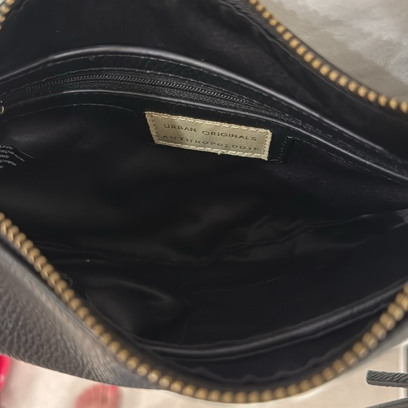 Black leather crossbody bag from Anthropologie urban originals - Picture 5 of 6